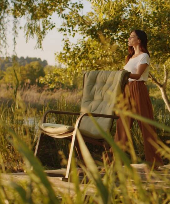 Кресло-качалка пластиковое Folio табак 720х810-925х1190-1125 мм